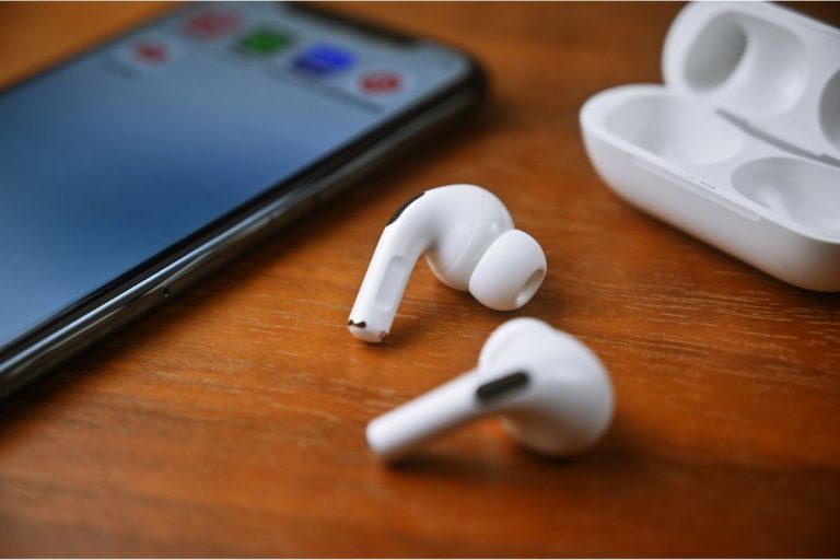 airpods for podcasting