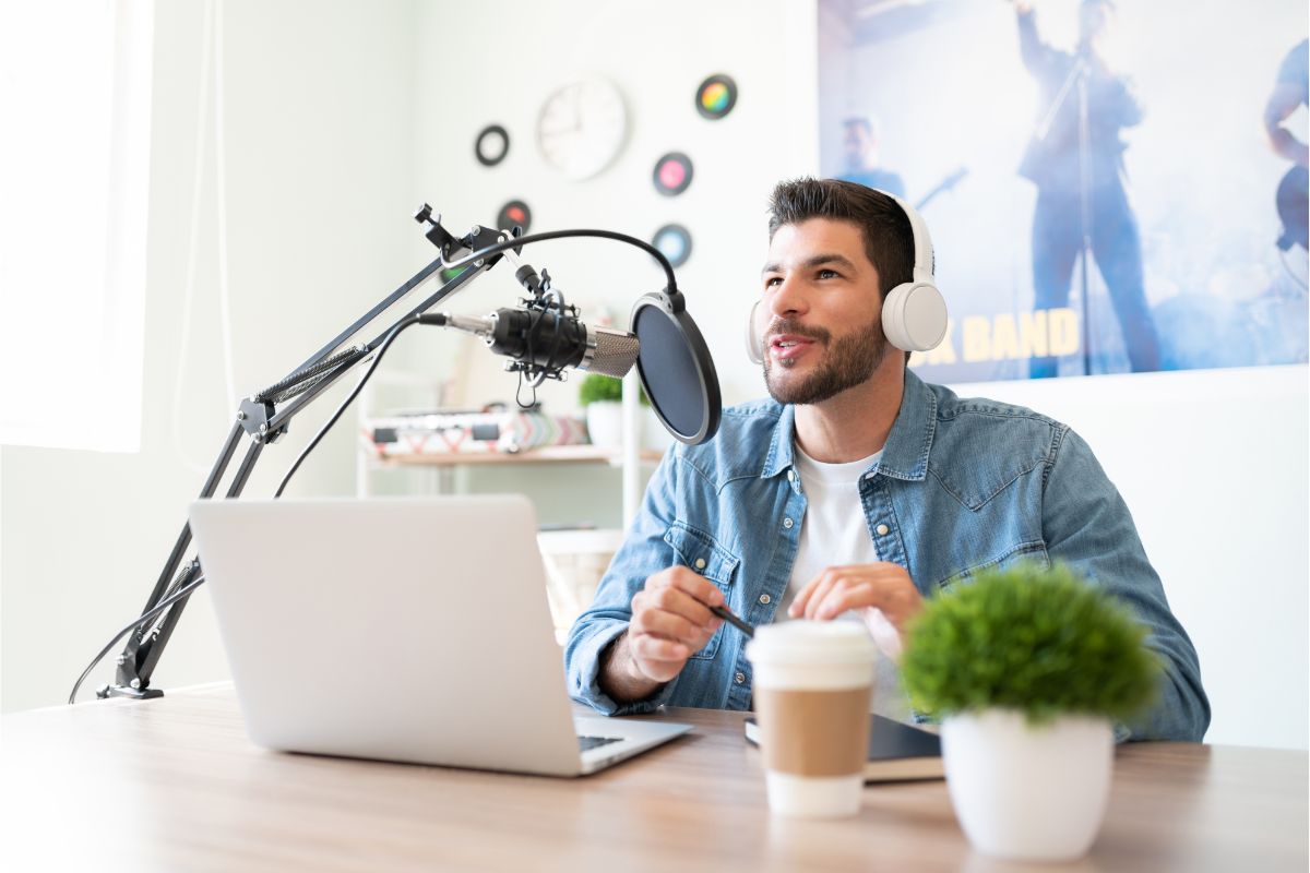 PODCAST MASTERCLASS: The Essentials For Podcasting Success Review