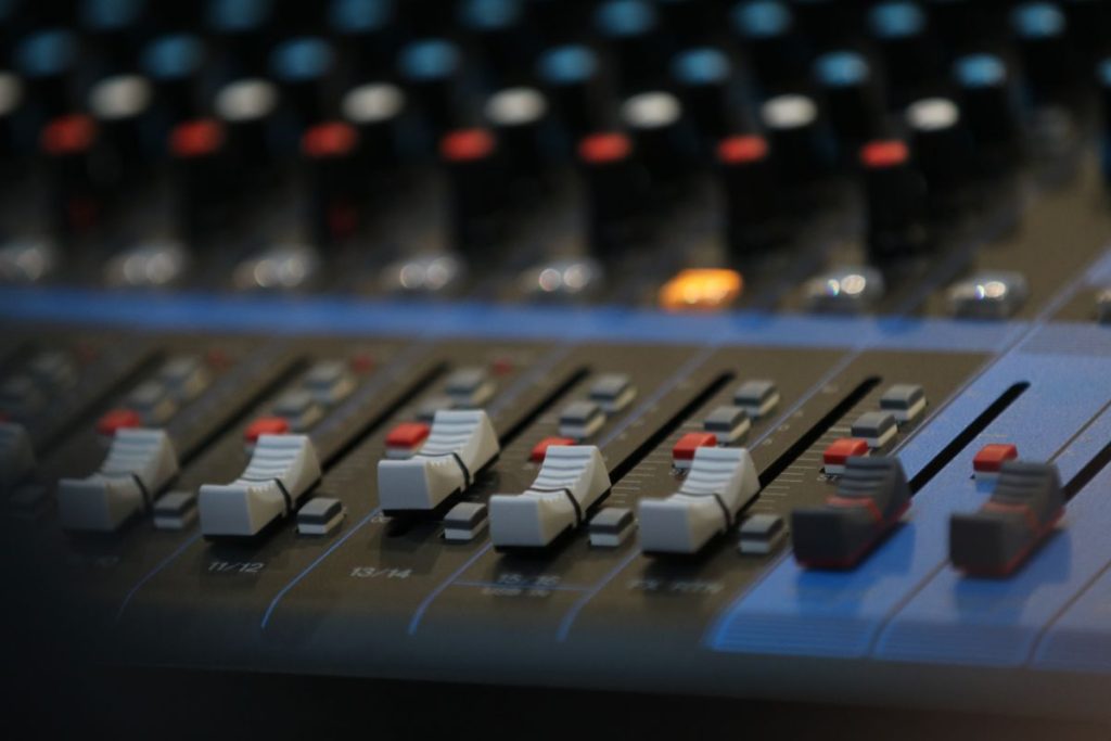 Mackie ProFX8 Review - 8 Channel Mixer